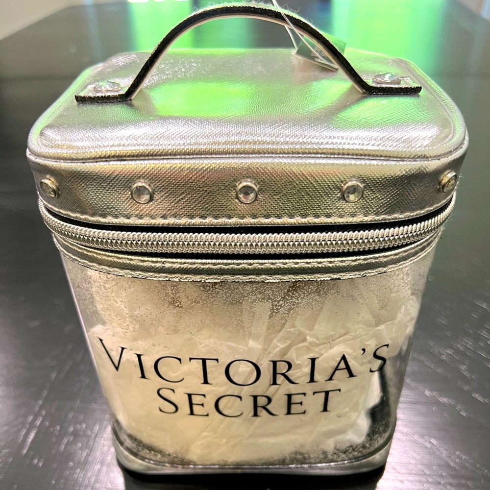 New Never Used Victoria’s Secret Silver Metallic Makeup Bag